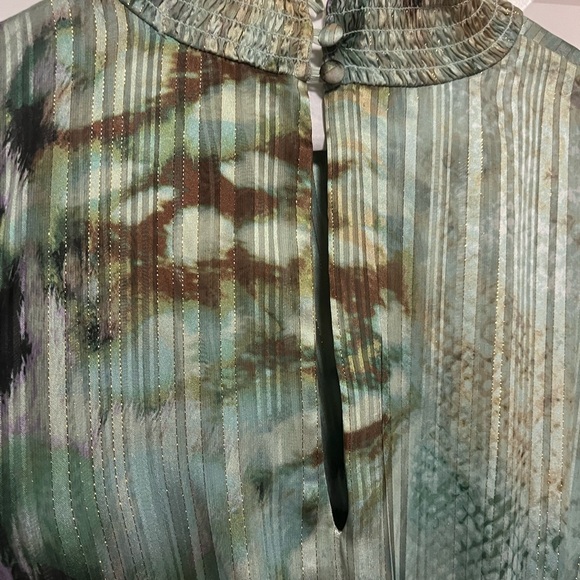 NWT Socialite Print Metallic Smocked Long Sleeve Minidress in Green Olive XL - Picture 6 of 10